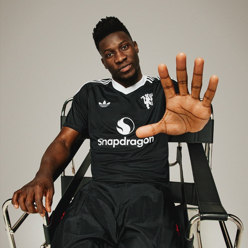 MANCHESTER UNITED 24/25 Third GK Jersey